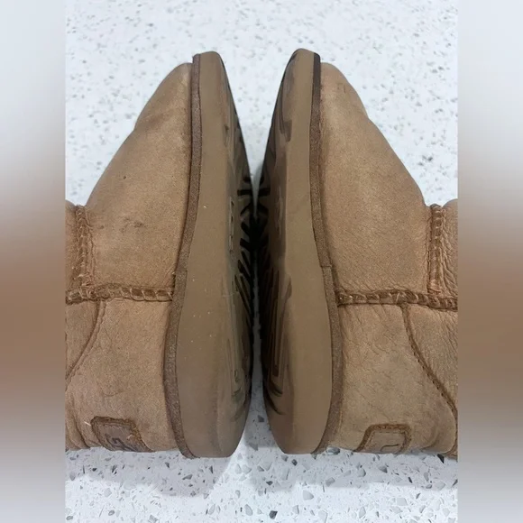 UGG Classic II Tan Boots Kids 12 VGUC - Picture 9 of 12